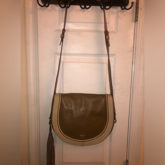 Pour La Victoire Leather Shoulder Bag - Picture 3 of 12